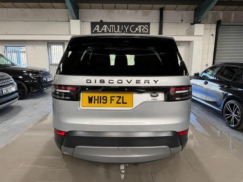 Used Land Rover Discovery 5 S 306 HP (225 kW) 2019 Silver SUV