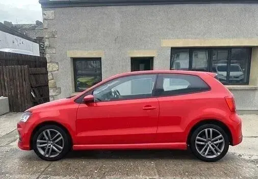Used VW Polo R-line 108 HP (79 kW) 2016 Red Hatchback
