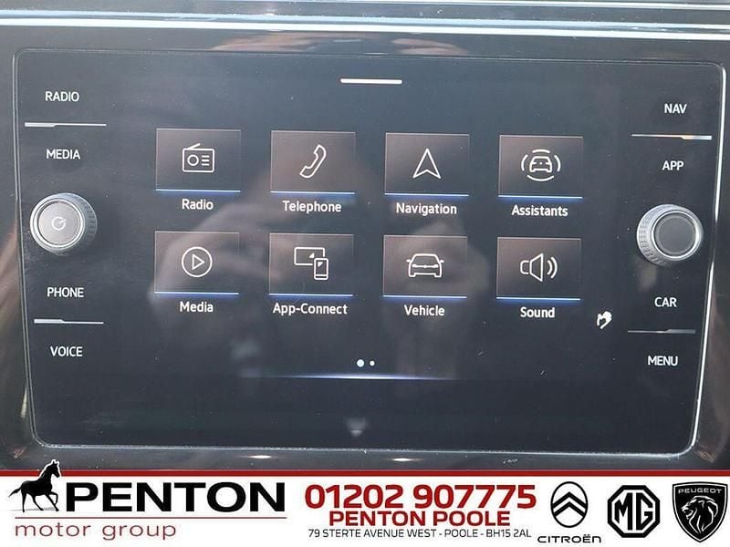 Used VW Touran SEL 150 HP (110 kW) 2022 Grey MPV