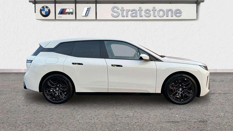 Usado BMW iX M Sport 295 kW (402 CV) 2025 Blanco SUV