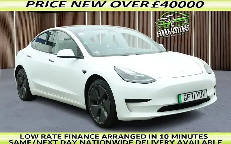 Usado Tesla Model 3 Standard Range 180 kW (245 HP) 2021 Sedan