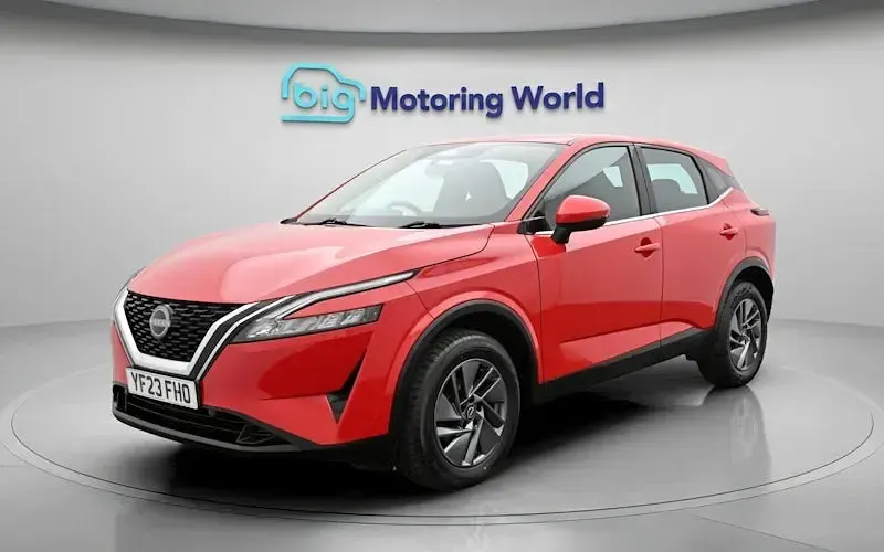 Used Nissan Qashqai Acenta Premium 140 HP (102 kW) 2023 Red SUV