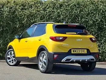 Used Kia Stonic GT-Line S 118 HP (86 kW) 2023 Yellow SUV