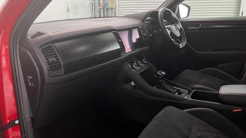 Used Skoda Kodiaq vRS 180 HP (132 kW) 2021 Velvet red metallic SUV