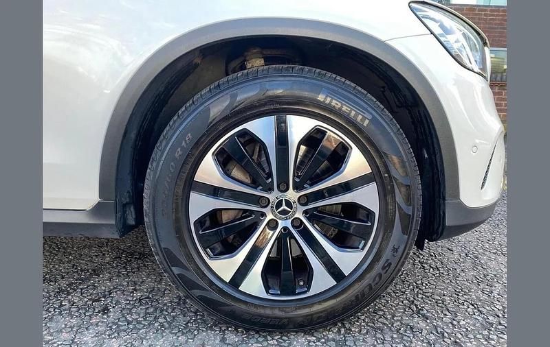 Used Mercedes GLC220 191 HP (140 kW) 2019 White SUV