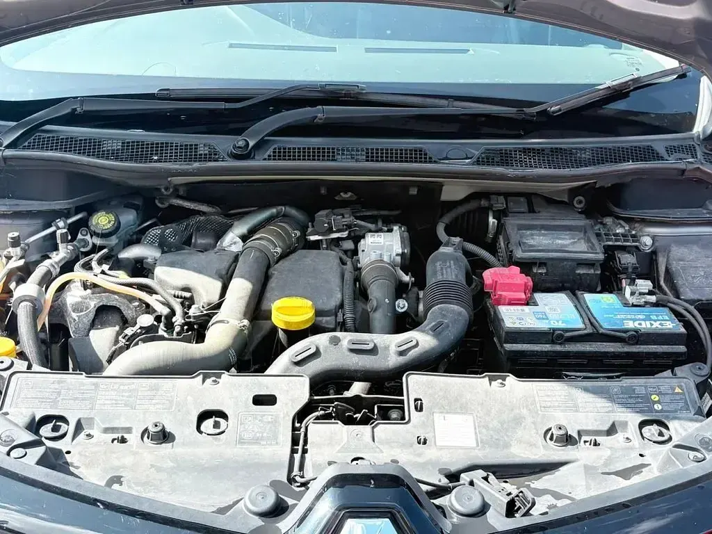 Used Renault Captur Signature 90 HP (66 kW) 2015 Grey SUV