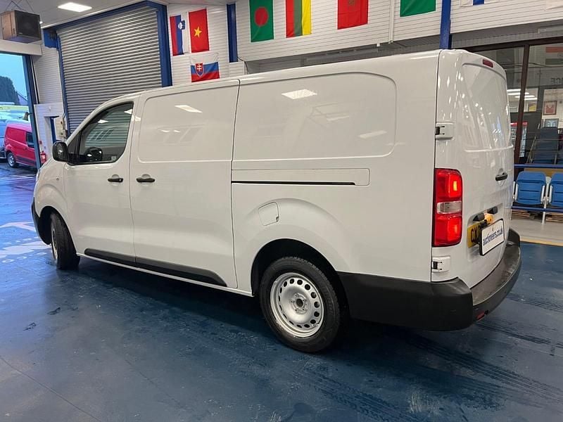 Used Fiat Scudo 145 HP (106 kW) 2022 White Van
