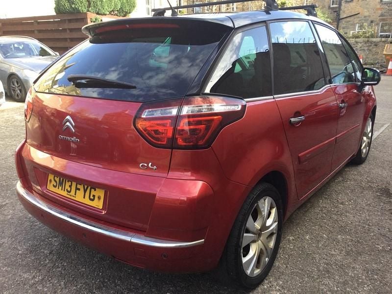Used Citroën C4 Picasso Platinum 2013 Red MPV