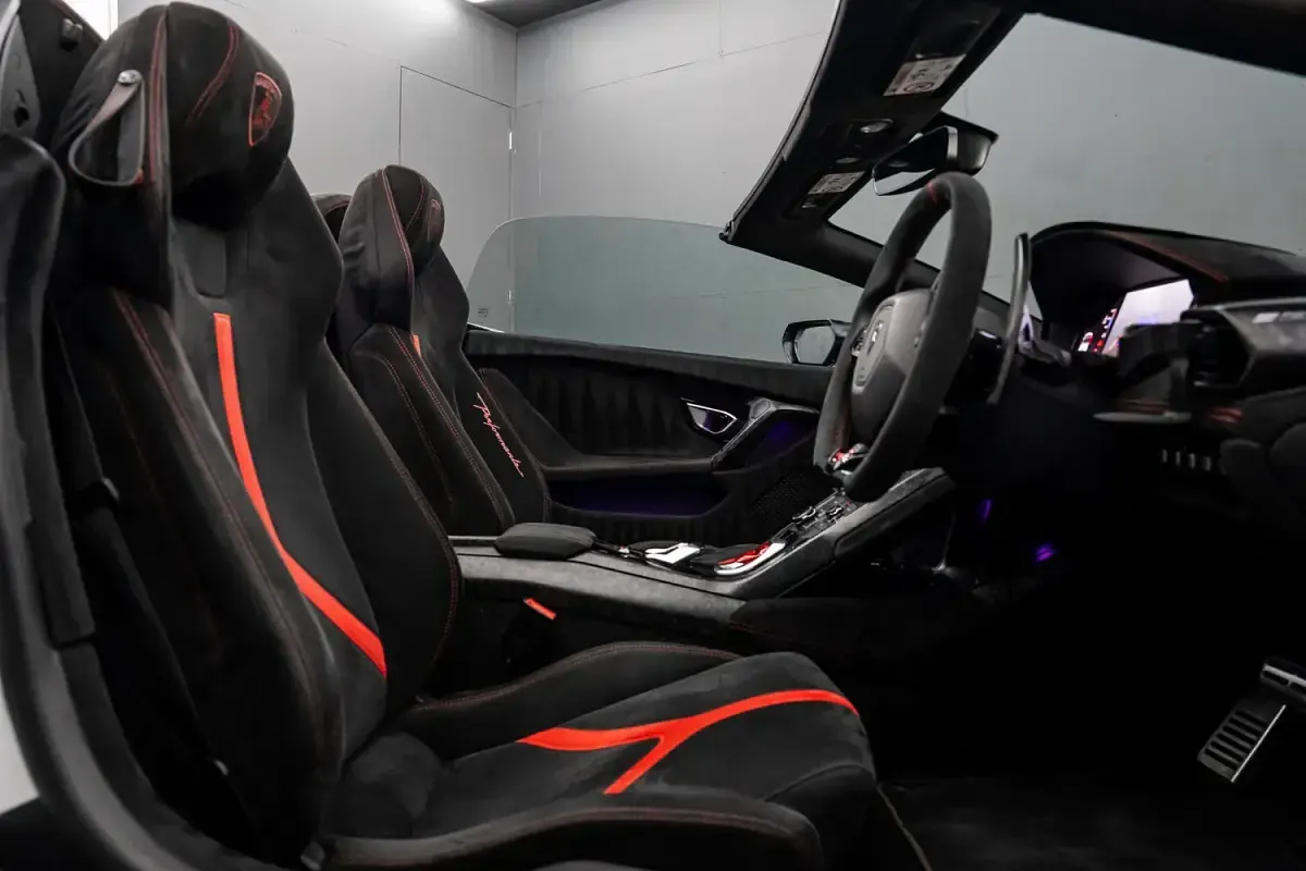 Used Lamborghini Huracán 2018 White Cabriolet