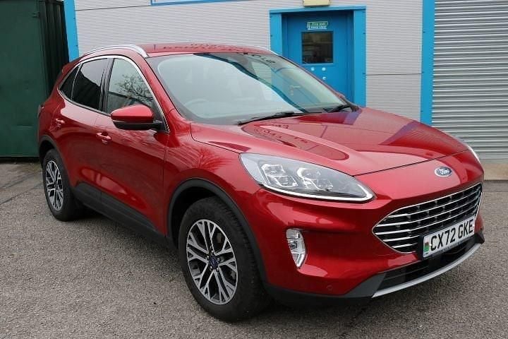 Used Ford Kuga Titanium 150 HP (110 kW) 2022 Red SUV