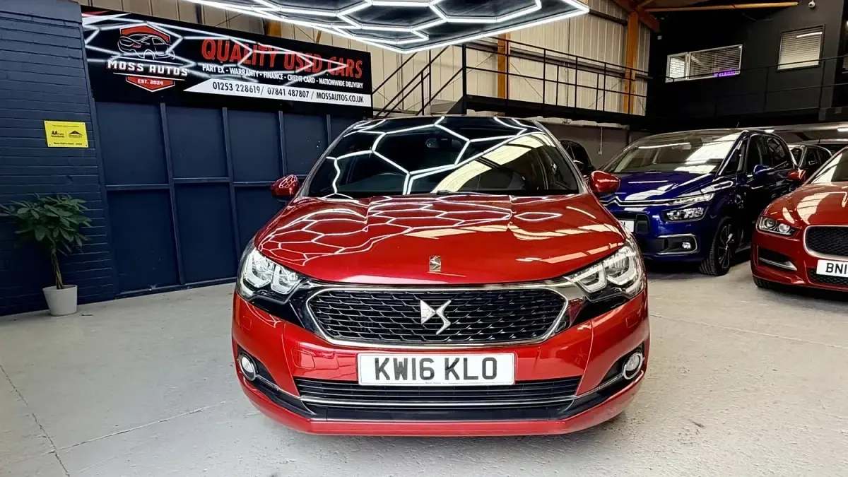 Used DS Automobiles DS4 Elegance 120 HP (88 kW) 2016 Red Hatchback