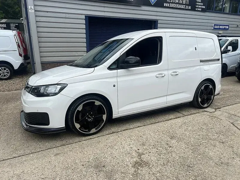 Used VW Caddy Pro 102 HP (75 kW) 2021 White MPV