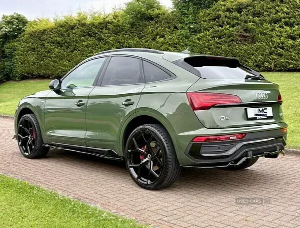Used Audi Q5 Comfort 204 HP (150 kW) 2021 Green SUV