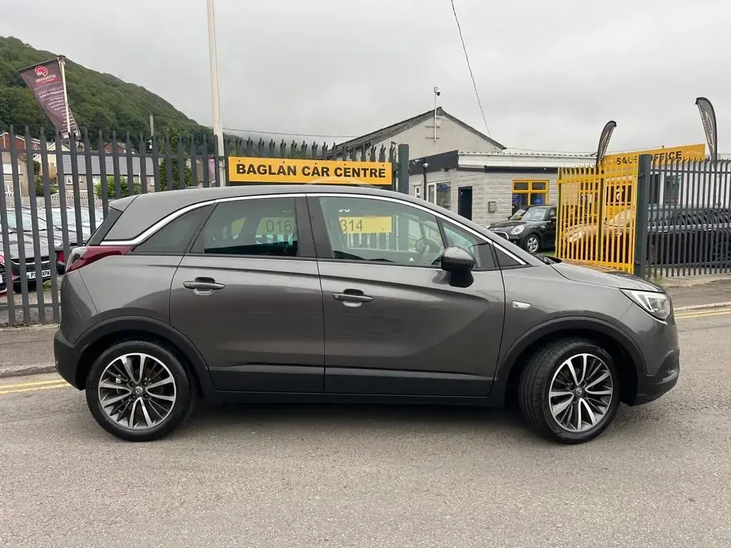 Used Vauxhall Crossland X Elite 83 HP (61 kW) 2020 Grey SUV