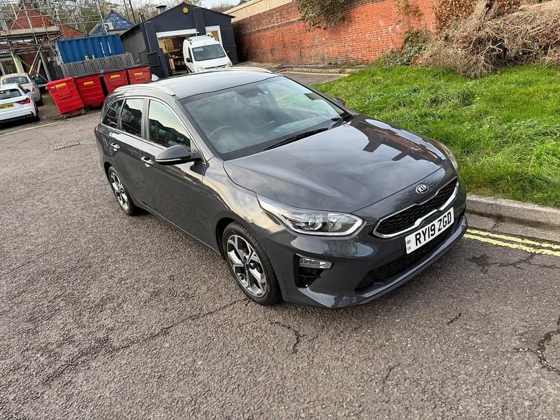 Used Kia Ceed Sportswagon 114 HP (83 kW) 2019 Grey Estate