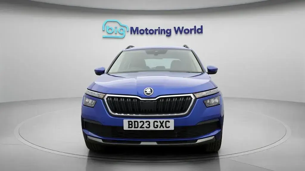 Used Skoda Kamiq SE Drive 110 HP (80 kW) 2023 Blue SUV