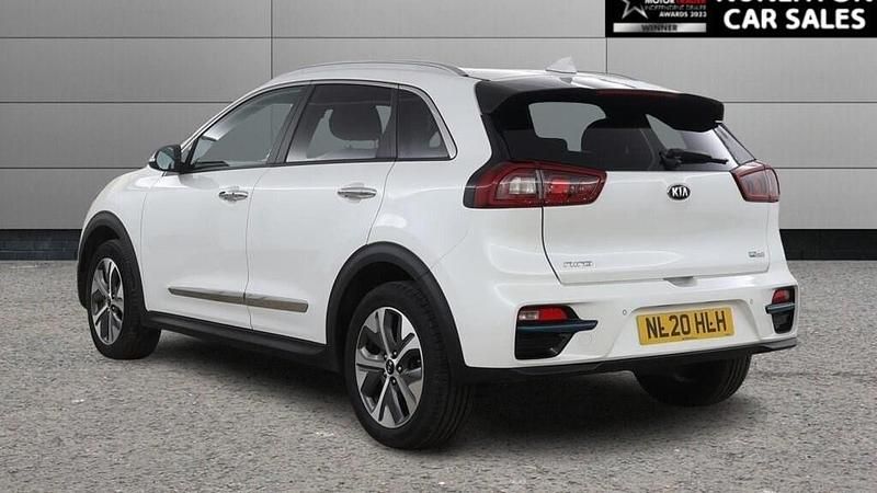 Used Kia Niro First Edition 150 kW (204 HP) 2020 White SUV
