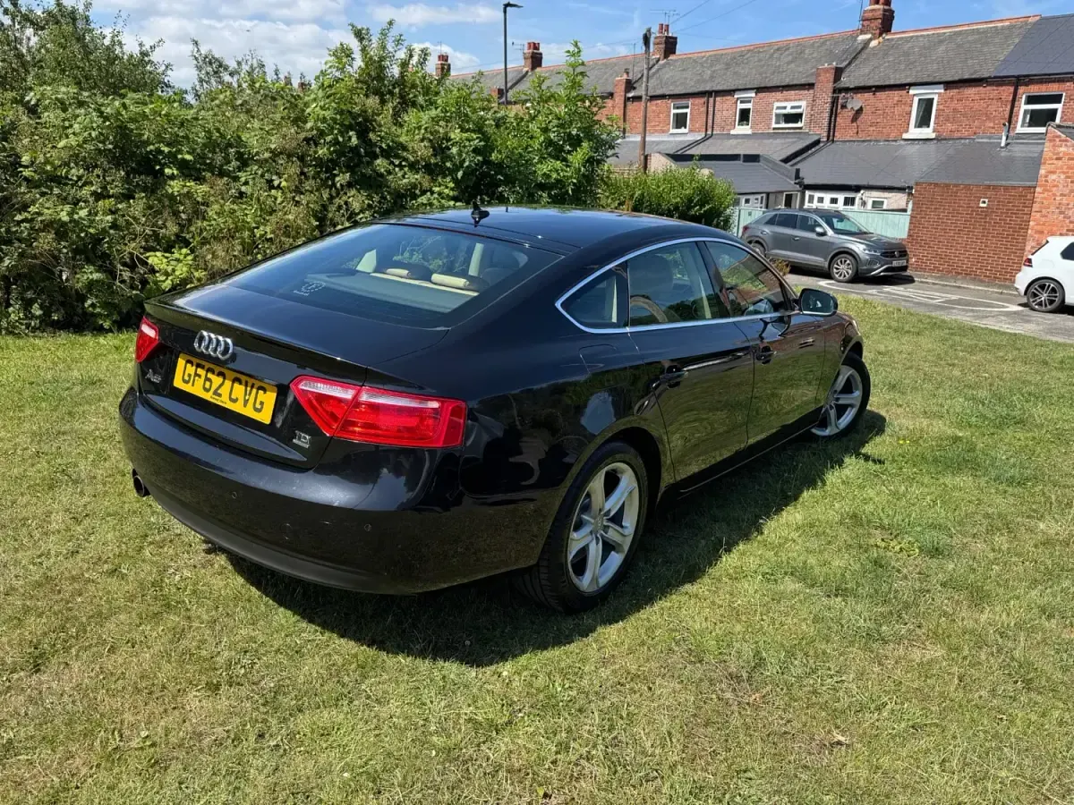 Begagnad Audi A5 Performance 2012 Svart Sportkupé