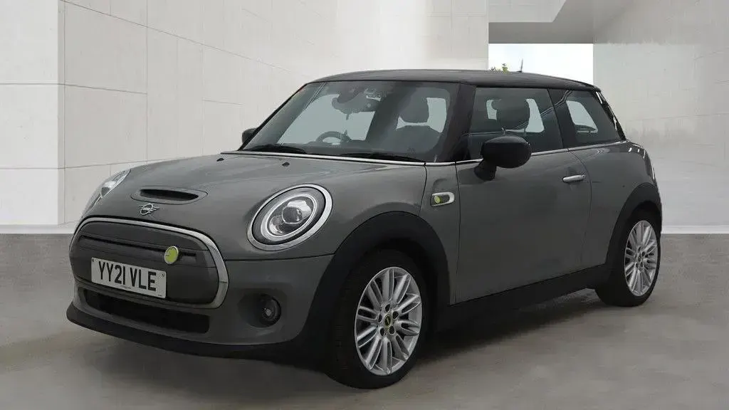 Usado Mini Cooper SE Hatch 135 kW (184 CV) 2021 Gris Utilitario