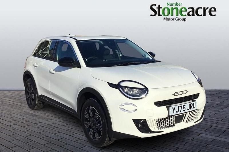 Black New 2025 Fiat 600 S SUV | £18,990 (Fair price) - Image 1/1