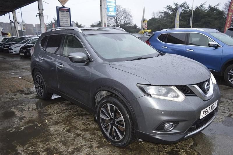 Used Nissan X-Trail N-Vision 130 HP (95 kW) 2017 Grey SUV