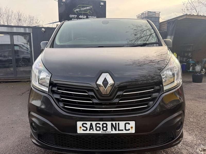 Used Renault Trafic 2018 Black MPV