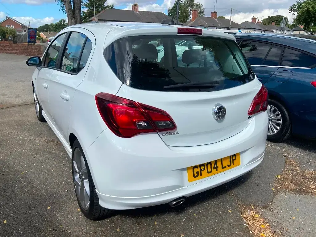 Used Vauxhall Corsa SRi 2018 White Hatchback
