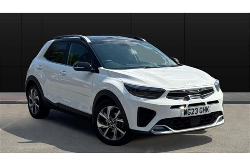 White Used 2023 Kia Stonic 4 SUV | £18,846 (Fair price) - Image 1/4