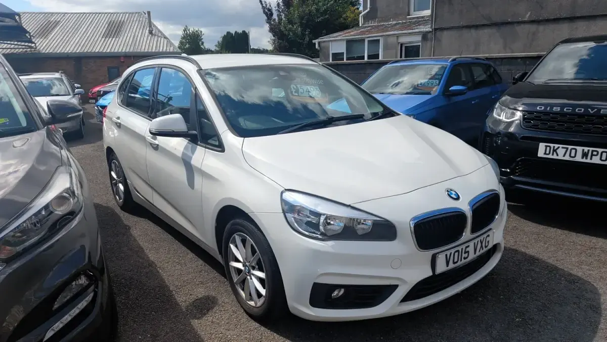 Used BMW 218 2015 White Hatchback