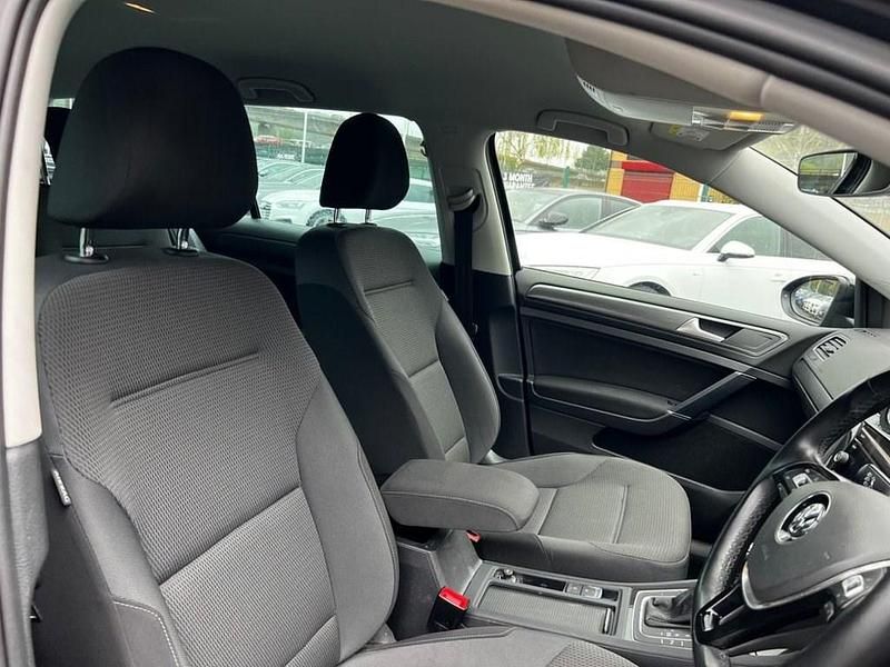 Used VW Golf VII Match 115 HP (84 kW) 2019 Black Estate