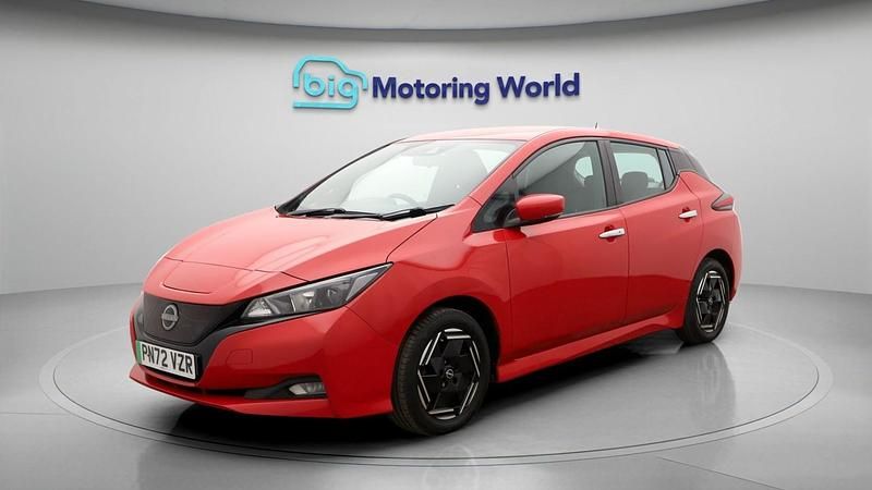 Used Nissan Leaf Acenta 108 kW (148 HP) 2022 Red Hatchback