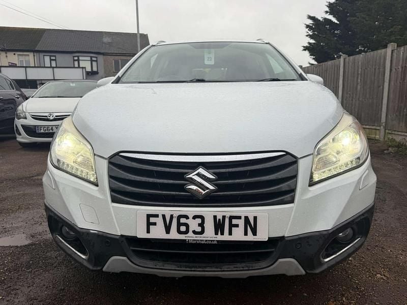 Used Suzuki SX4 S-Cross SZ5 2013 White Hatchback