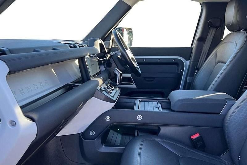 Used Land Rover Defender SE 246 HP (180 kW) 2022 Silver SUV