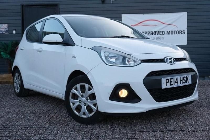 White Used 2014 Hyundai i10 SE Hatchback | £3,999 (Fair price) - Image 1/1