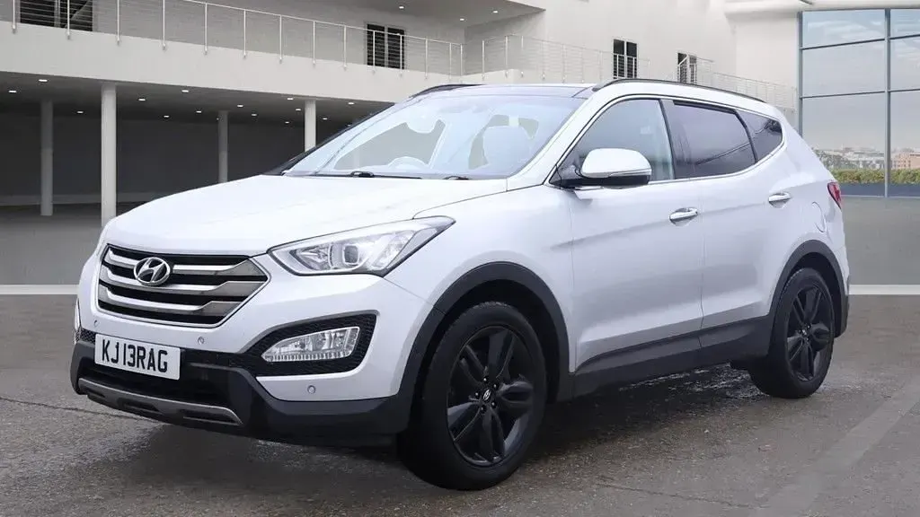 Used Hyundai Santa Fe Premium SE 194 HP (142 kW) 2015 Silver SUV