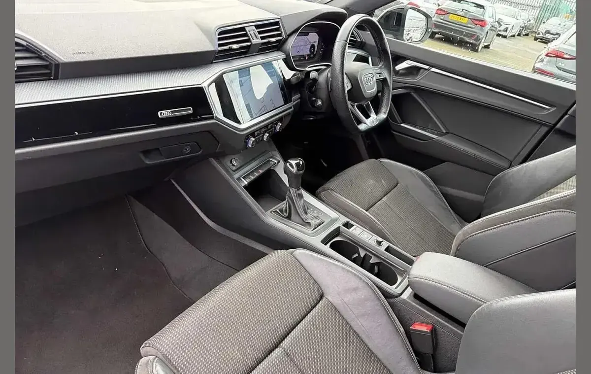 Used Audi Q3 Black Edition 150 HP (110 kW) 2021 White SUV