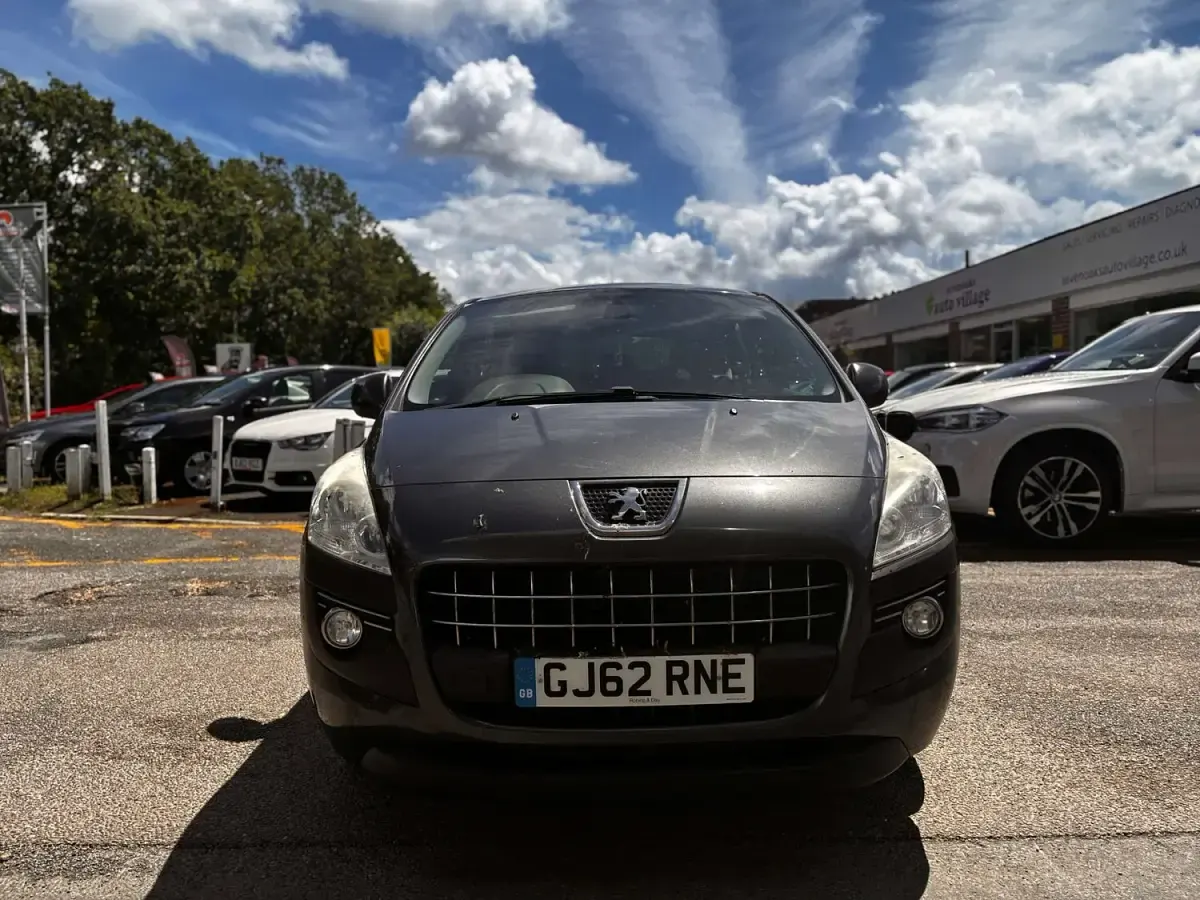 Used Peugeot 3008 Active 112 HP (82 kW) 2012 Grey Estate