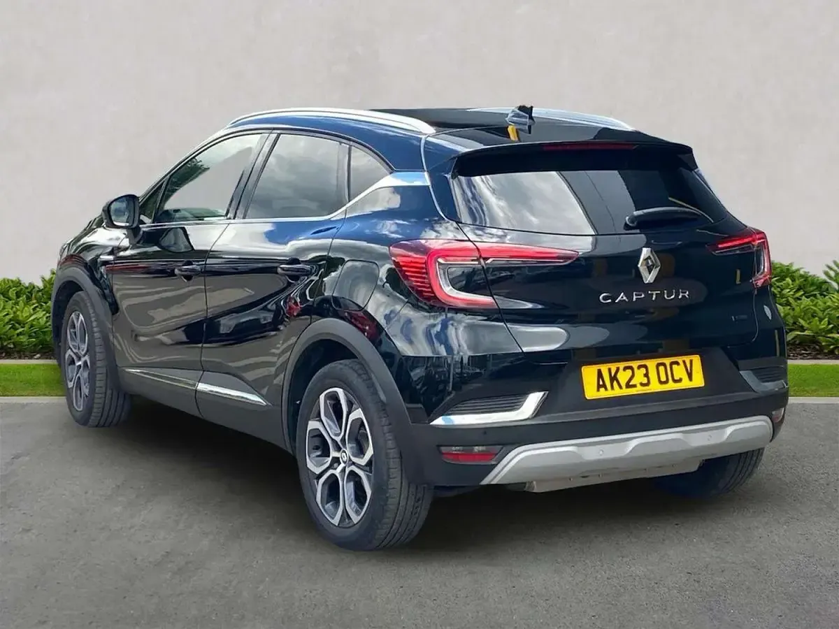 Used Renault Captur Techno 160 HP (117 kW) 2023 Black SUV