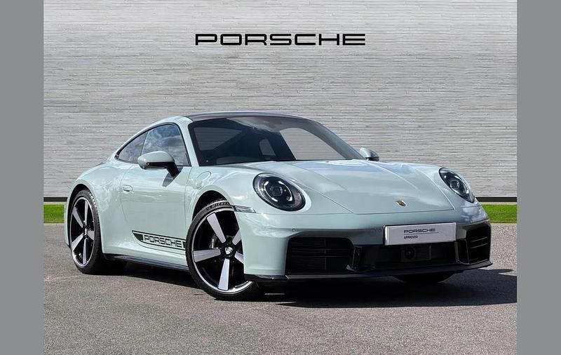 Used Porsche 911 480 HP (353 kW) 2025 Green Coupe