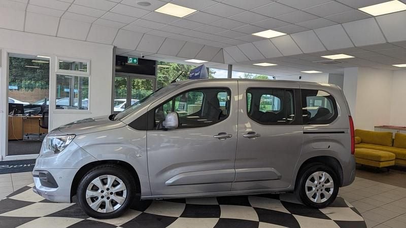 Used Vauxhall Combo S 100 HP (73 kW) 2018 Grey MPV