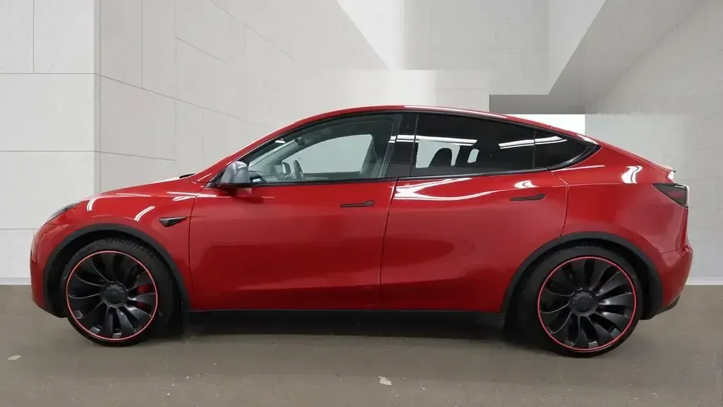 Used Tesla Model Y Performance 392 kW (534 HP) 2023 Red SUV