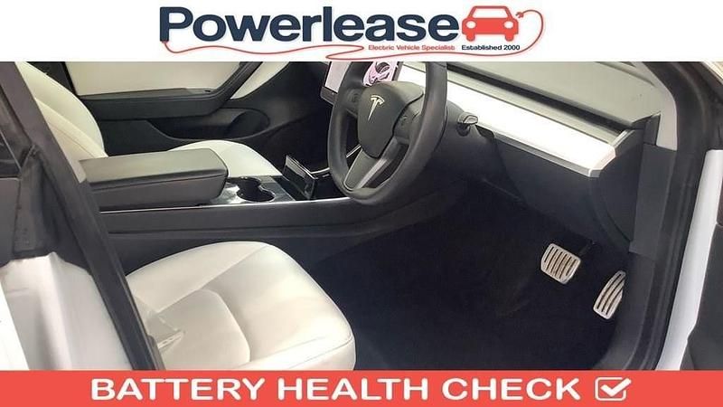 Used Tesla Model 3 Performance 82 kW (112 HP) 2020 White Sedan