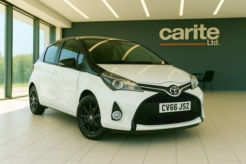 White Used 2016 Toyota Yaris Design Hatchback | £7,495 (Fair price) - Image 1/4
