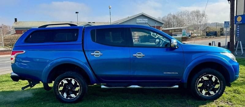 Used Mitsubishi L200 2016 Blue Pickup