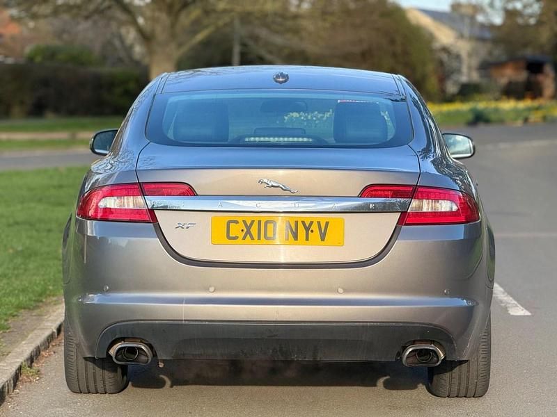 Used Jaguar XF Luxury 238 HP (175 kW) 2010 Grey Sedan