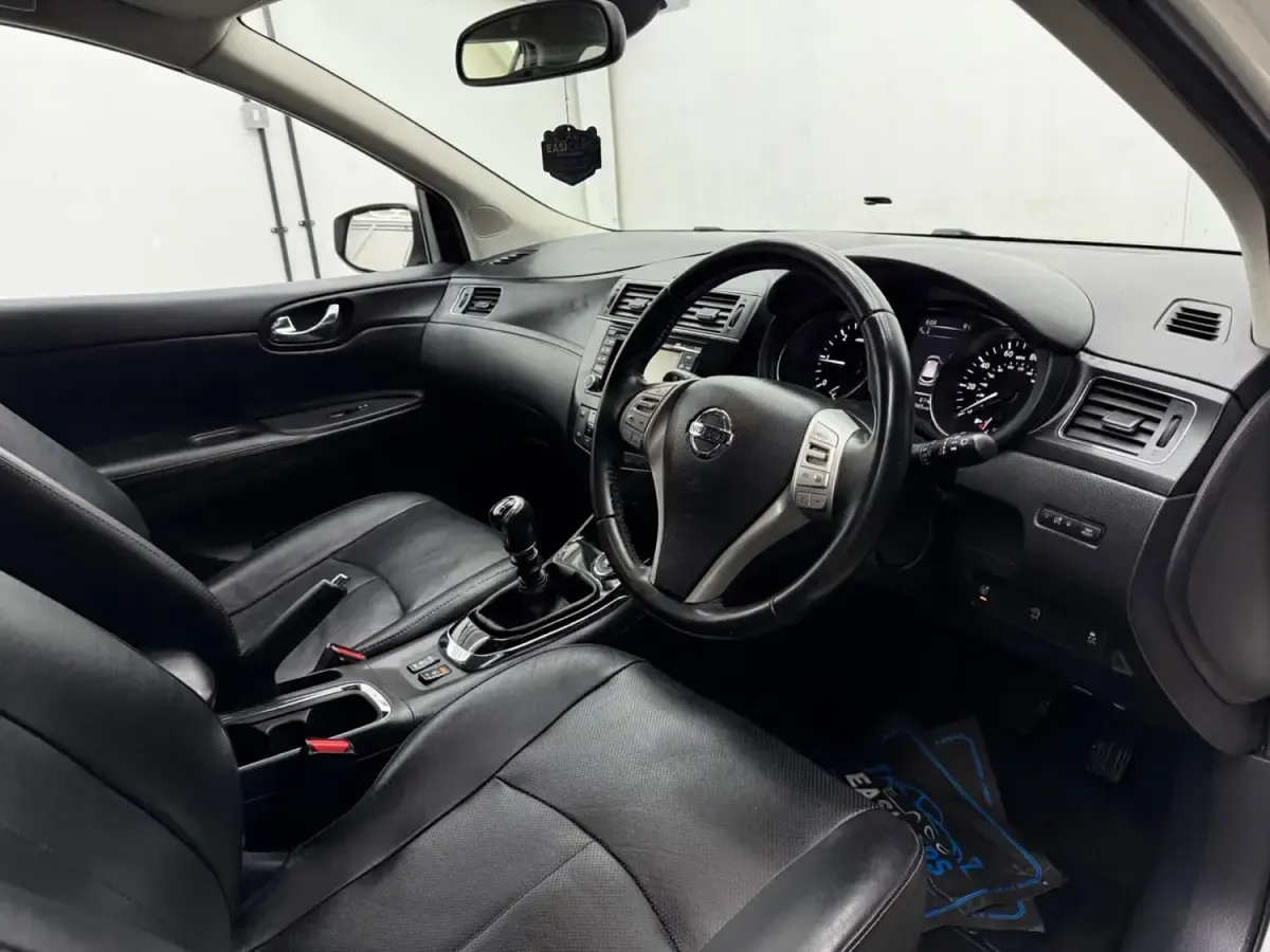 Używany Nissan Pulsar Tekna 2014 Biały Hatchback
