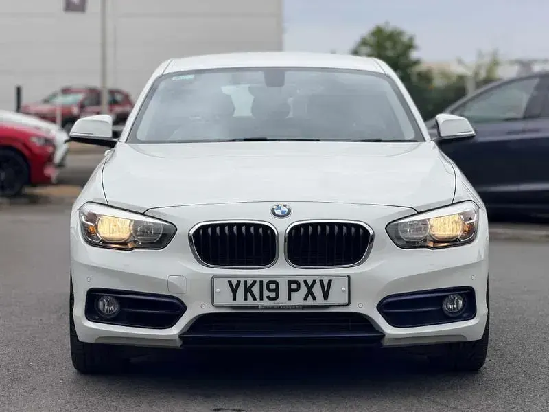 Used BMW 118 Sport Line 2019 White Hatchback