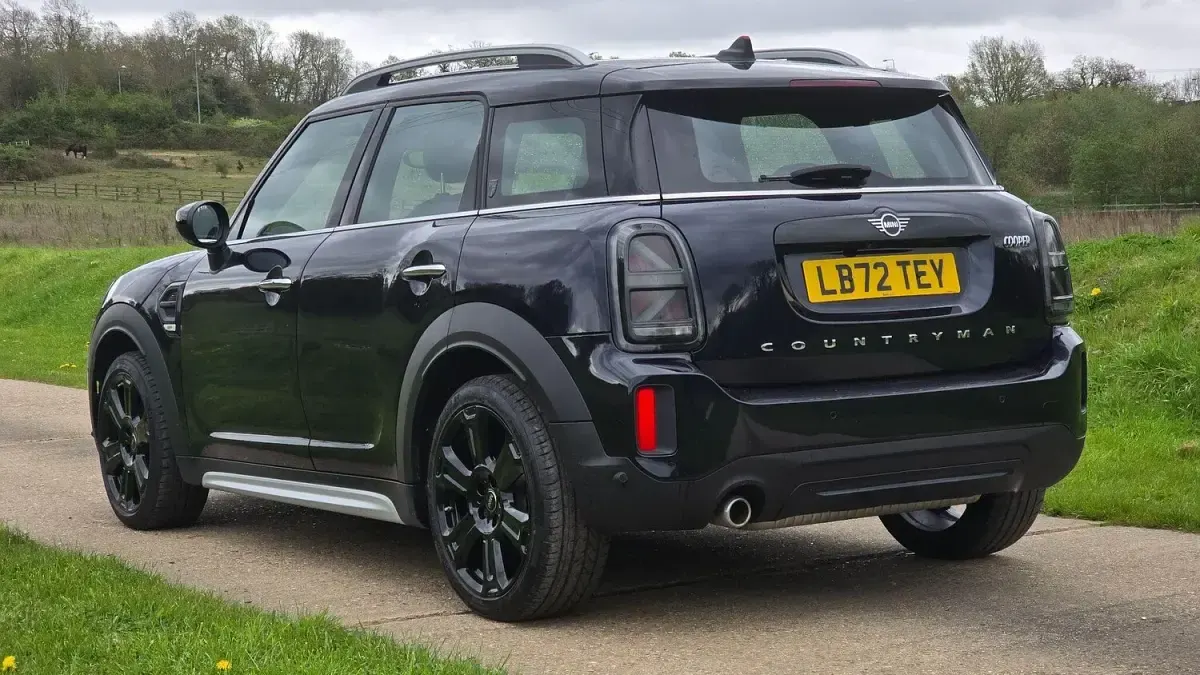 Used Mini Cooper Exclusive 2022 Blue/black Hatchback