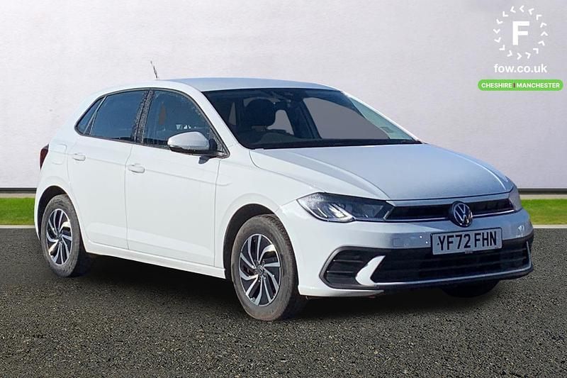 Begagnad VW Polo Life 2022 Vit Halvkombi