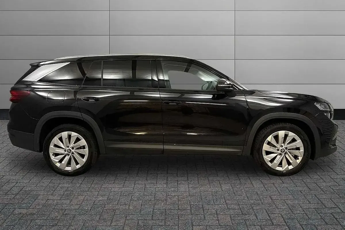 Used Skoda Kodiaq SE L 150 HP (110 kW) 2025 Black magic pearl effect SUV